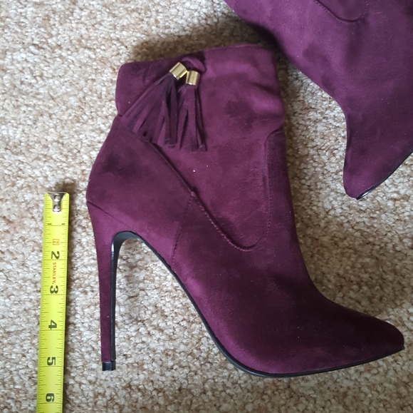 Maroon color high heel boots - Picture 2 of 5